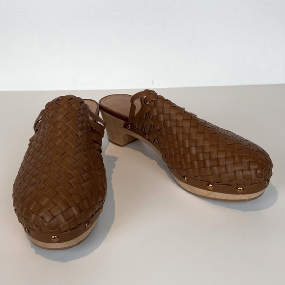 J. Jill Cameron Women's Clogs Size 6.5 Color Tan Studded Woven Leather - Picture 4 of 12